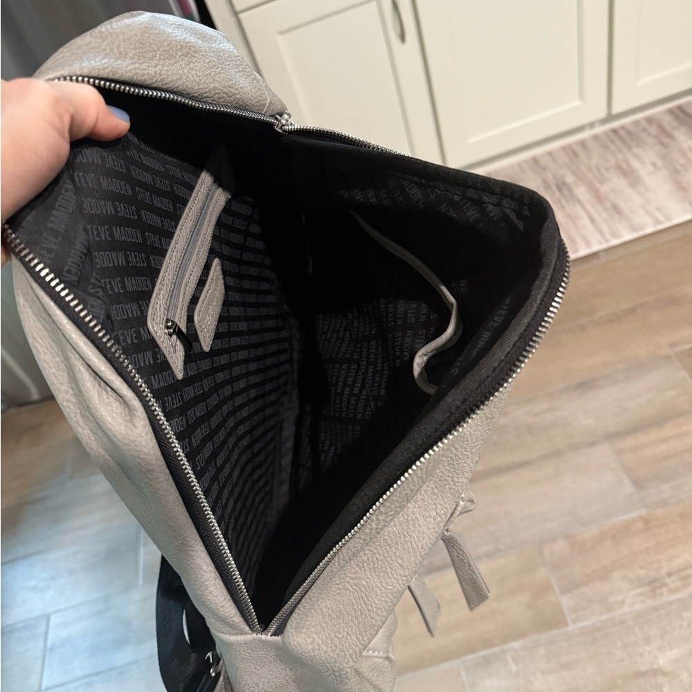 Steve Madden Light Gray Backpack - Picture 5 of 5